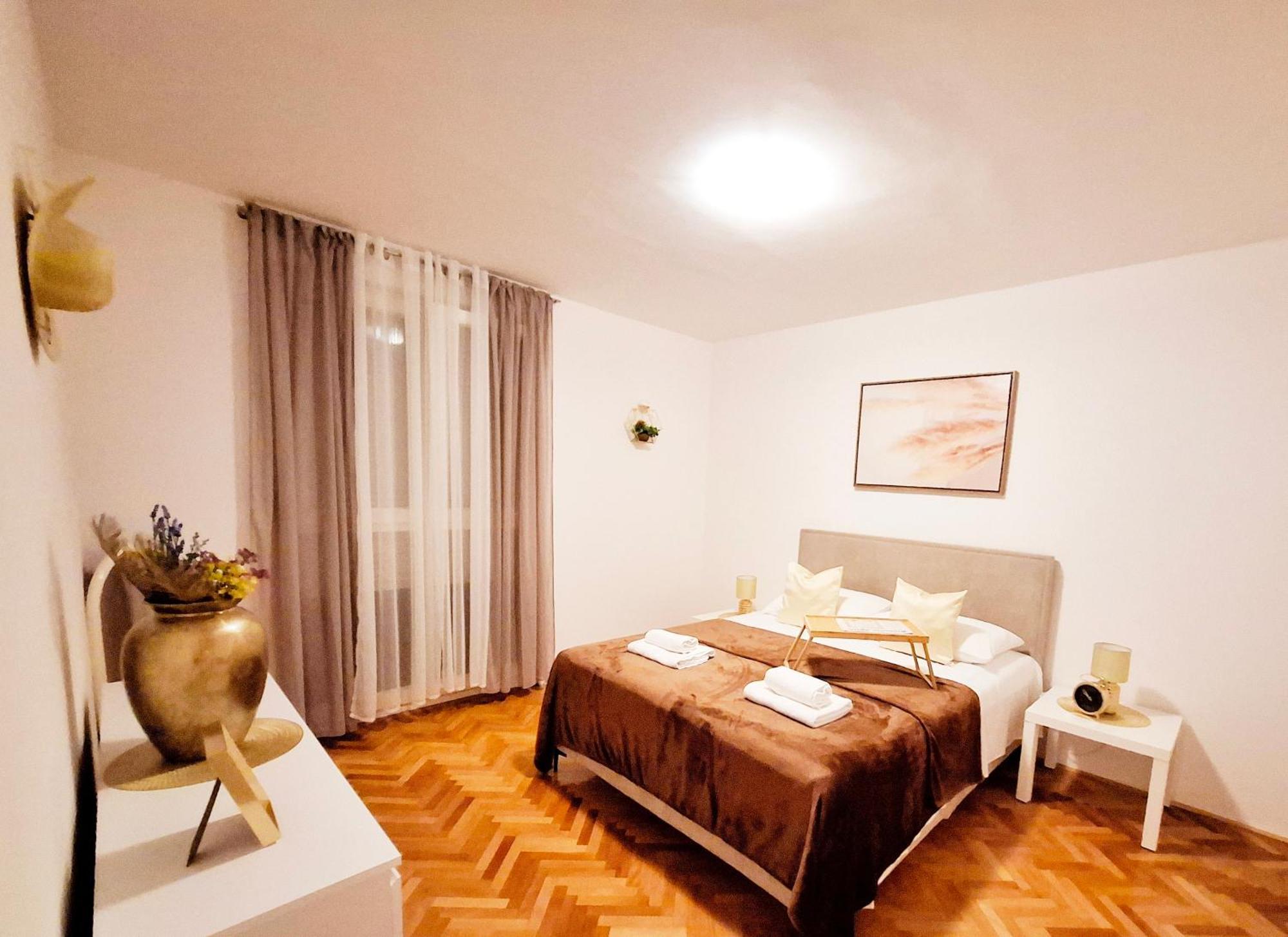Apartman Golden Star สปลิท ภายนอก รูปภาพ